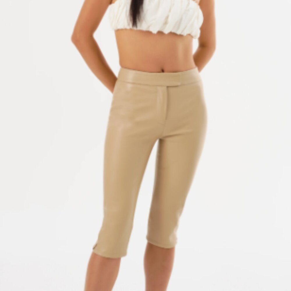 Lamarque FAYA Faux Leather Capri Pants in Wheat